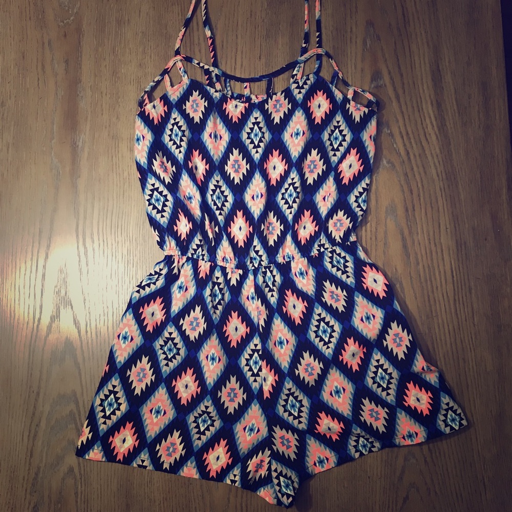 Multicolor pattern romper